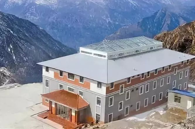 海拔4500米西藏軍區(qū)建起了輕鋼陽光房!你還覺得輕鋼不靠譜嗎?(圖11) 睿婕輕鋼別墅