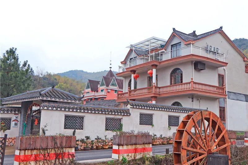 裝配式建筑助力鄉村振興,把閑置宅基地改造成了網紅民宿!(圖3) 睿婕輕鋼別墅